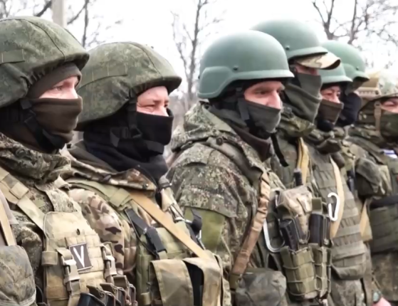 La Russie lance sa campagne de conscription militaire de printemps, concernant des milliers de jeunes âgés de 18 à 30 ans.
