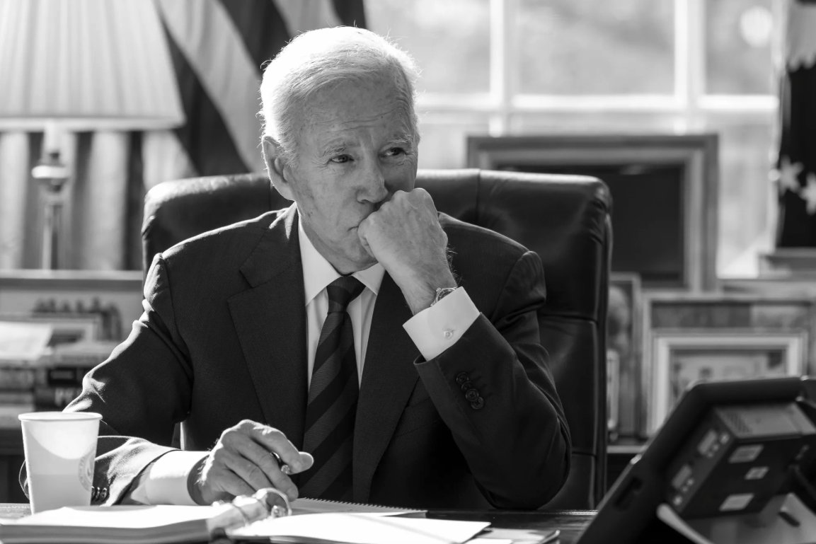 Joe Biden montre des signes de déclin cognitif lors de réunions privées avec les dirigeants du Congrès, révèle le Wall Street Journal