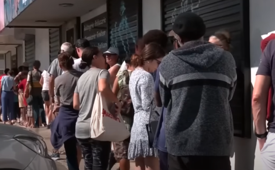 Nouvelle-Calédonie : Des touristes français évacués par avion alors que les violences se poursuivent