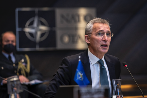 "Nous devons veiller à ce que l'Ukraine l'emporte", a déclaré mercredi le secrétaire général de l'OTAN, Jens Stoltenberg