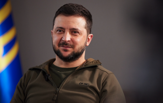 Guerre en Ukraine :  Volodymyr Zelensky déclare que l'armée ukrainienne renforçe ses positions dans la région russe de Koursk