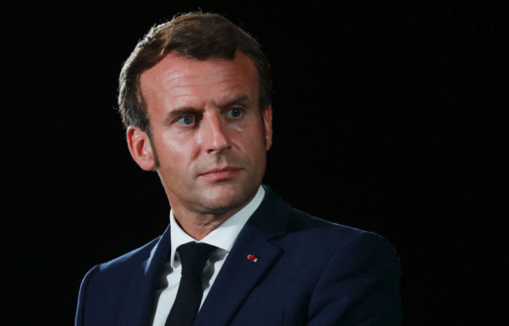 Emmanuel Macron atteint un  «record absolu d'impopularité en sept ans», selon une étude