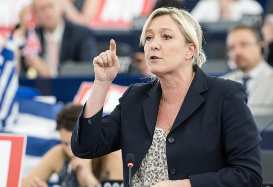 Procès des assistants parlementaires du FN : 5 ans de prison, 300.000 euros d'amende et une inéligibilité de 5 ans requis contre Marine Le Pen