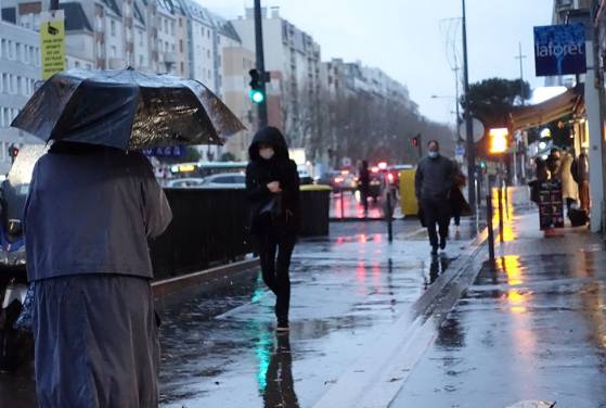 65% des Français estiment que la France est « submergée par l'immigration », selon un sondage