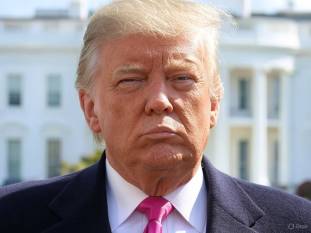 Donald Trump menace d’imposer de nouveaux droits de douane massifs à l’Union européenne et au Canada en cas de riposte commune contre les mesures protectionnistes mises en place par les États-Unis