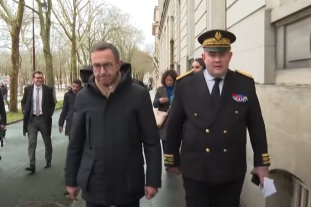 Attaque de prisons : aucune piste n’est privilégiée pour l'instant, affirme Bruno Retailleau, qui précise que l’hypothèse des « narco-racailles » est la plus « crédible »