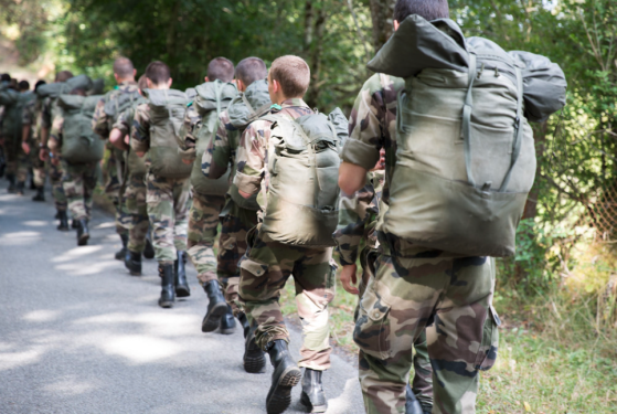 Narcotrafic : 76 % des Français souhaitent que l’armée soit déployée pour lutter contre le trafic de drogue dans les quartiers difficiles, selon un sondage