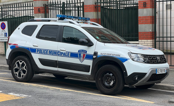 Sécurité : 66 % des Français souhaitent rendre systématique le port d’armes pour les policiers municipaux, selon un sondage