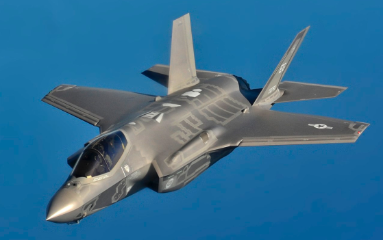 Le Royaume-Uni va rétablir sa dissuasion nucléaire aéroportée dans le cadre de l’OTAN en se dotant de douze avions F-35A capables de transporter des bombes américaines B61