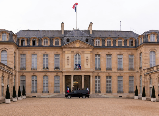 71 % des Français favorables à ce que la France devienne un État fédéral, estimant notamment que les collectivités locales n’ont «pas assez de pouvoir par rapport à l’État», selon un sondage
