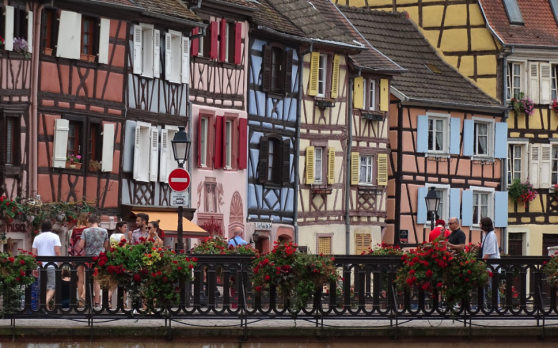 80 % des Alsaciens souhaitent que l’Alsace redevienne une véritable région et quitte le Grand Est, selon un sondage