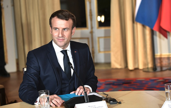 Nouvelle baisse de confiance des Français envers Emmanuel Macron et François Bayrou, selon un sondage