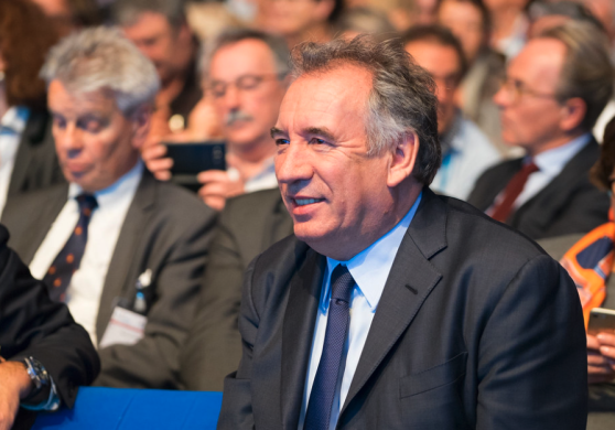 82 % des Français voient la situation politique actuelle comme « un spectacle navrant », selon un sondage