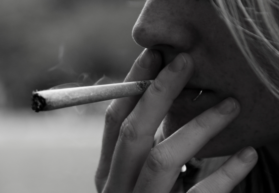 81 % des Français souhaitent un durcissement des sanctions contre les consommateurs de drogues afin de mieux lutter contre le narcotrafic, selon un sondage