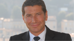 Le maire de Cannes, David Lisnard, fustige le projet de label des médias voulu par Emmanuel Macron, qu’il juge « liberticide »