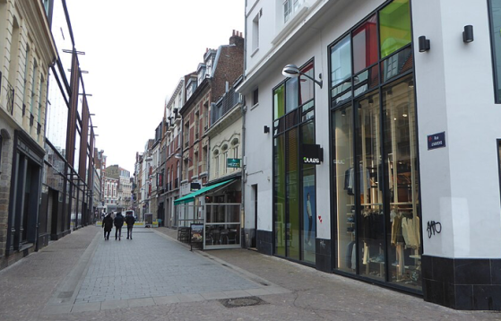 72 % des Français sont d'accord avec l'affirmation selon laquelle il «n’y a plus d’endroit où on puisse être en sécurité» dans le pays, selon un sondage