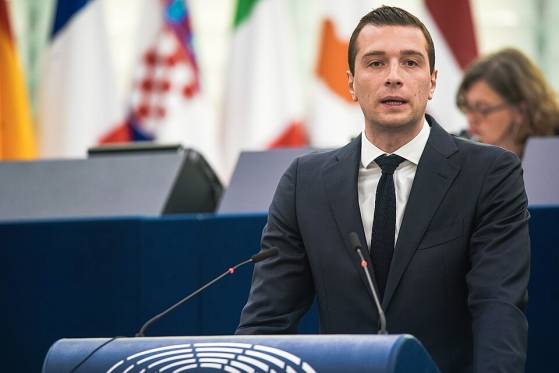 Le RN largement en tête à un an de la présidentielle 2027, selon un sondage
