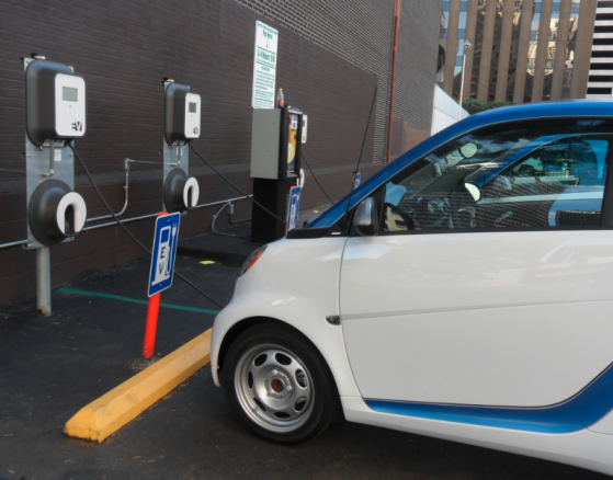 Les ventes de voitures électriques bondissent en Europe en avril, annonce l’Association des Constructeurs Européens d’Automobiles (ACEA)