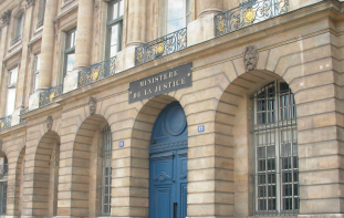 90% des Français estiment que la justice a dysfonctionné dans l'affaire Lyhanna, selon un sondage