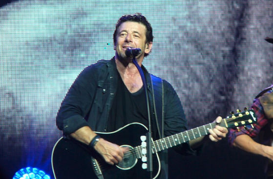 Patrick Bruel  a annoncé l’annulation de l’ensemble de sa tournée après sa mise en examen dans des affaires de violences sexuelles
